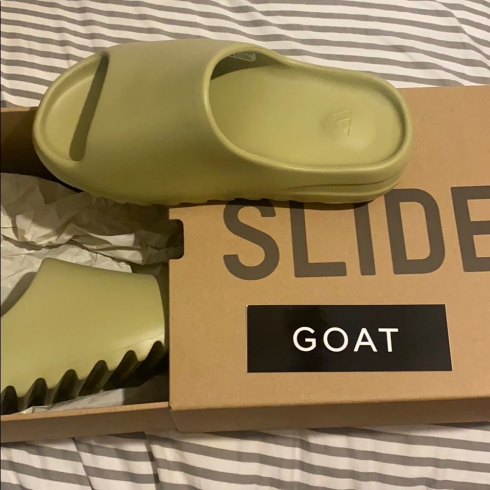 Yeezy Slide Resin